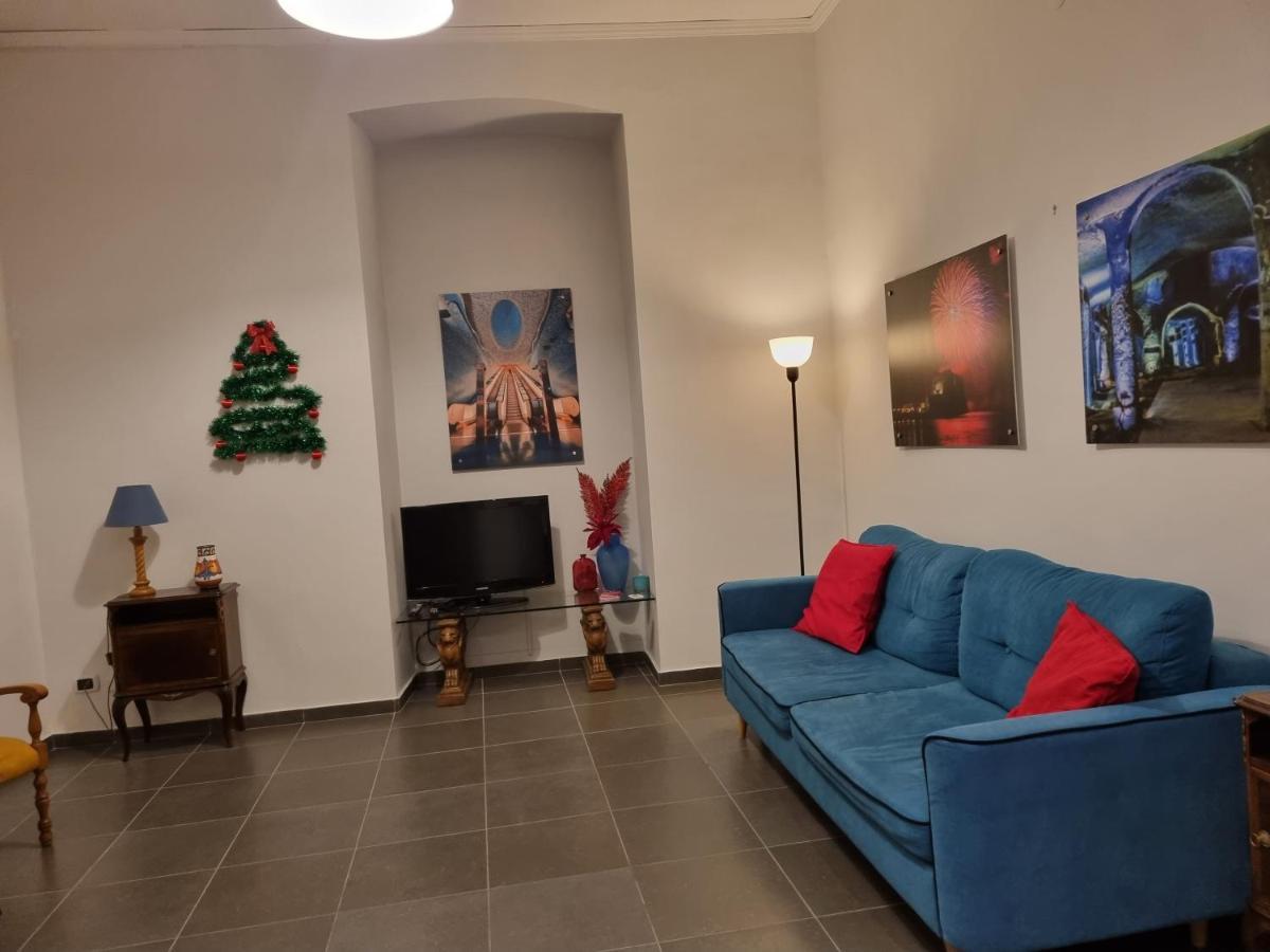 Napoli Sottosopra Chiaia Apartment Exterior foto