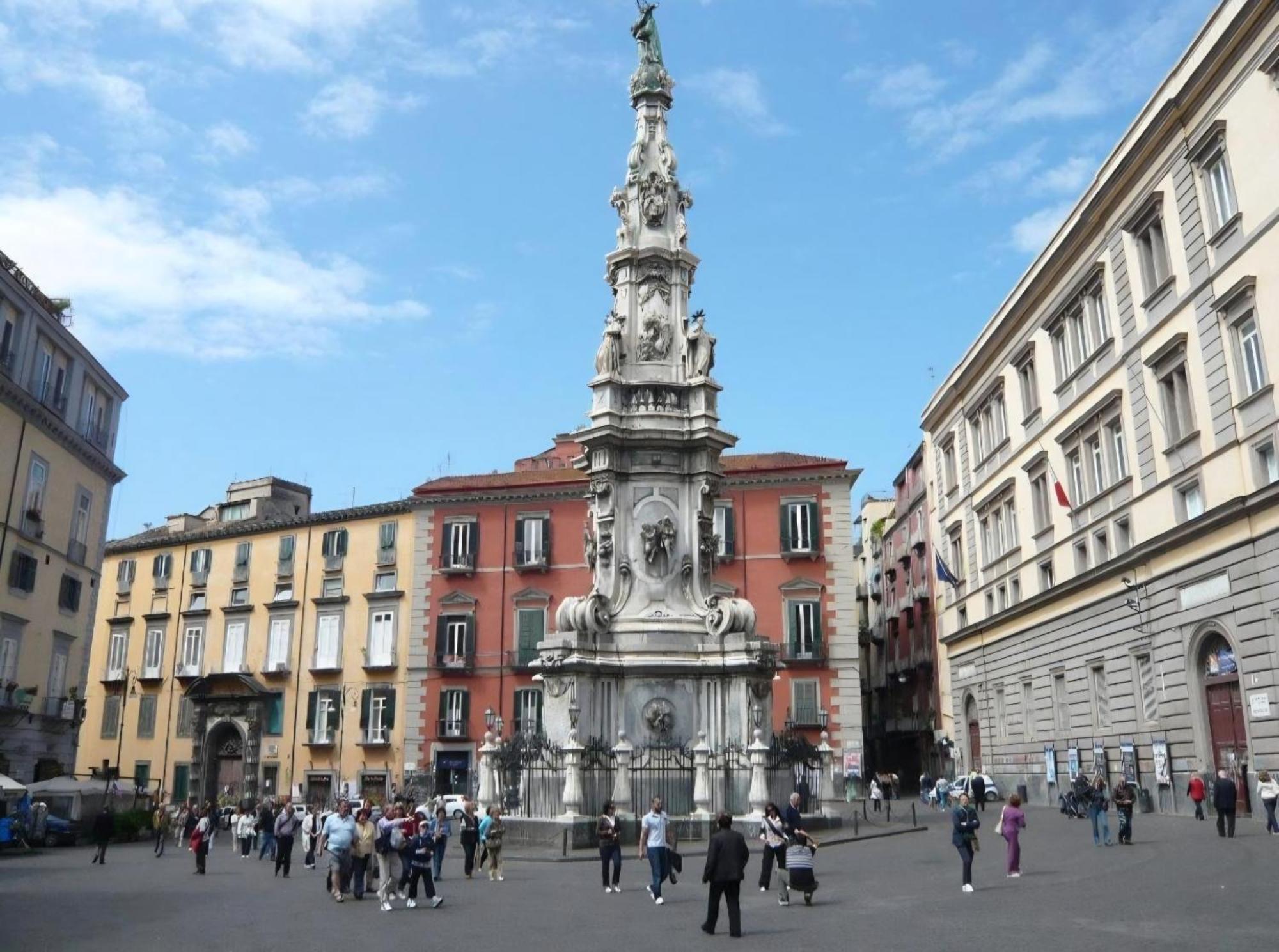 Napoli Sottosopra Chiaia Apartment Exterior foto